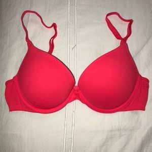 PINK Victoria’s Secret bra